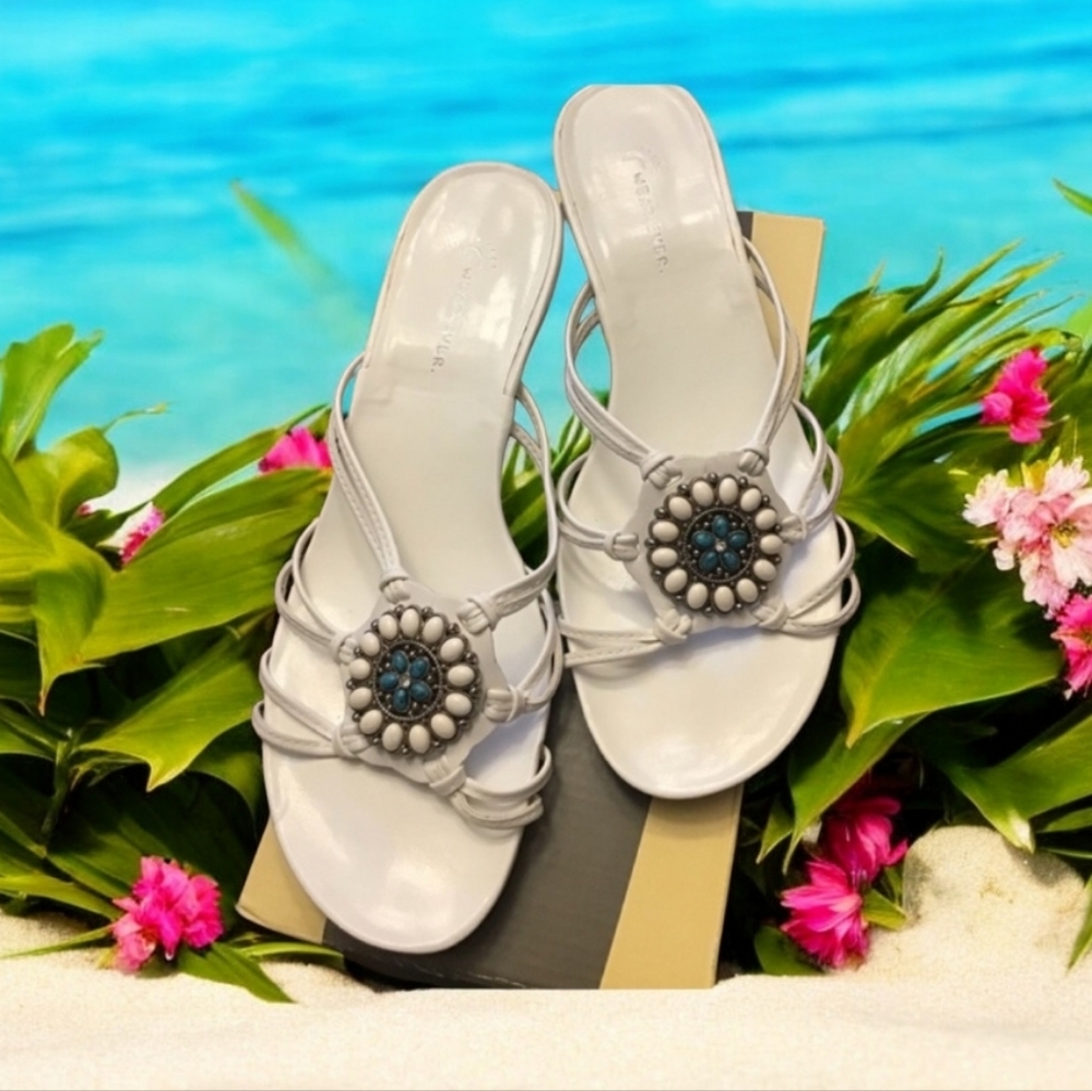 Wear Ever sandal White slip on  wedge white (8) big blue bead & white st…